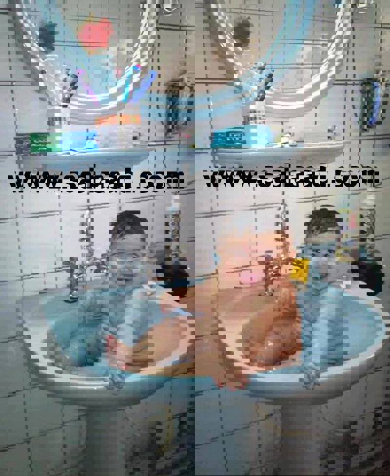 فواید آب درمانی برای کودکان