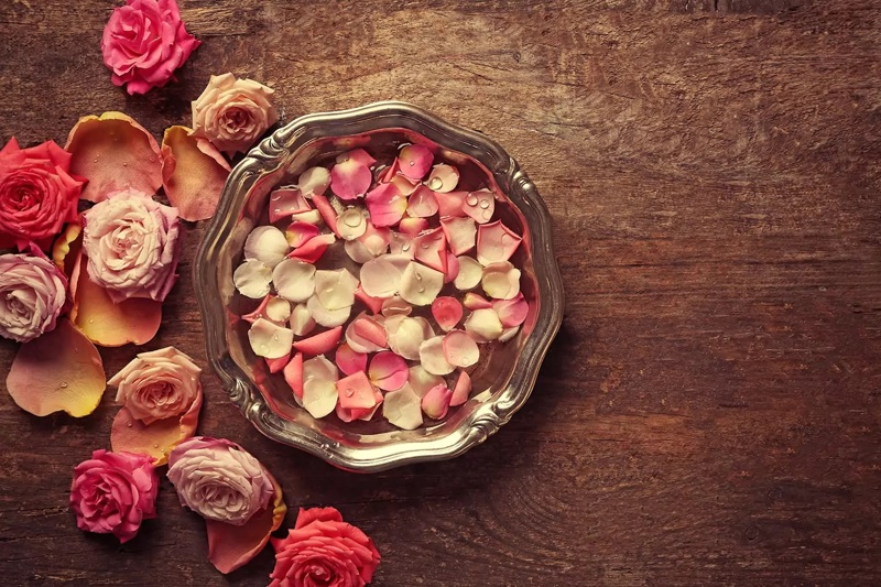 چگونه عطر خانگی درست کنیم